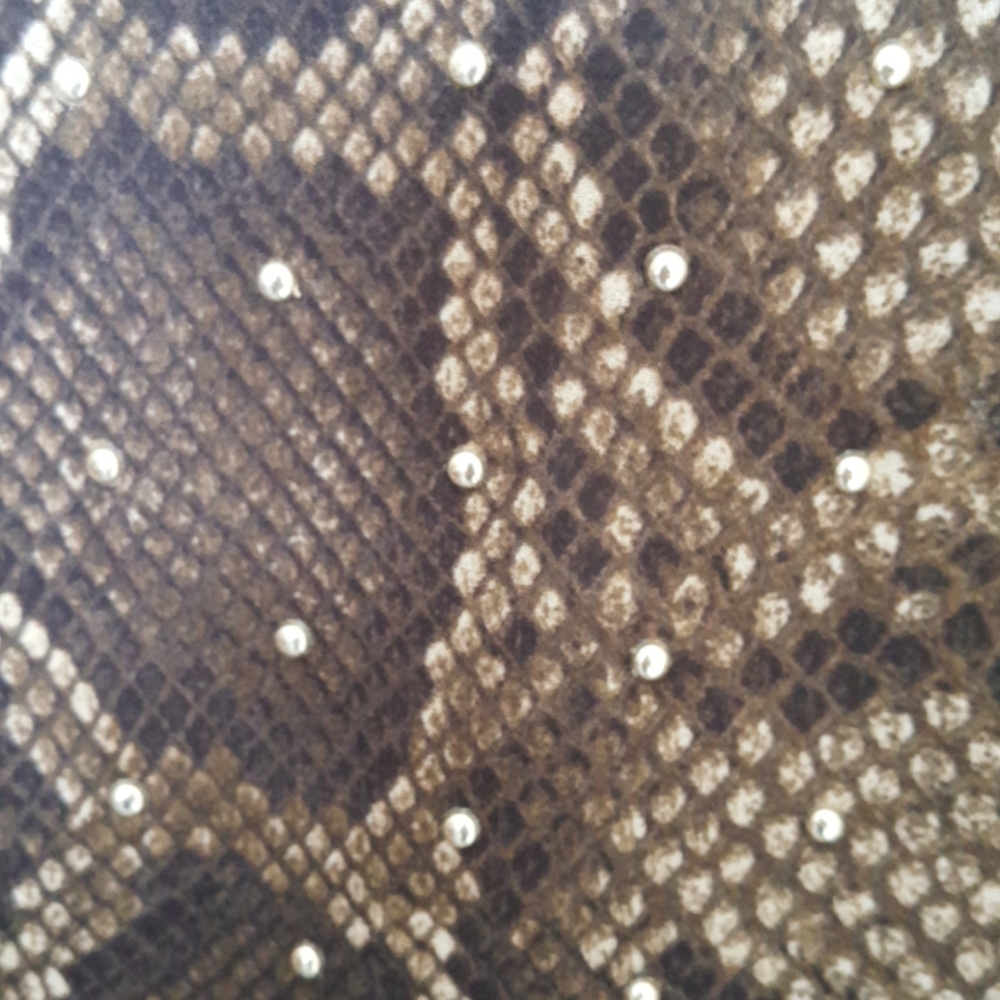 Tops - Picture 3 of 3